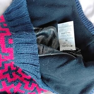 Columbia Knit Hat - Navy and Red